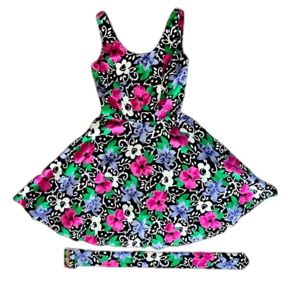 Sleeveless belted floral dress with crinoline by Steppin’ Out retro vibe small